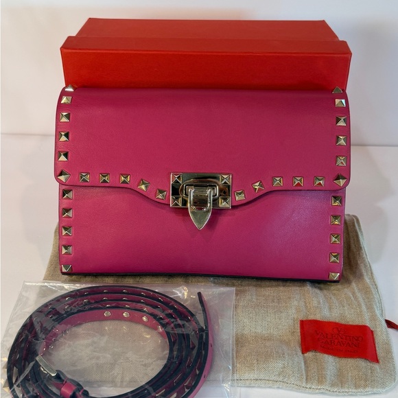 VALENTINO GARAVANI Fuschia Pink Leather Gold Rockstud Shoulder Crossbody Bag - Picture 1 of 16